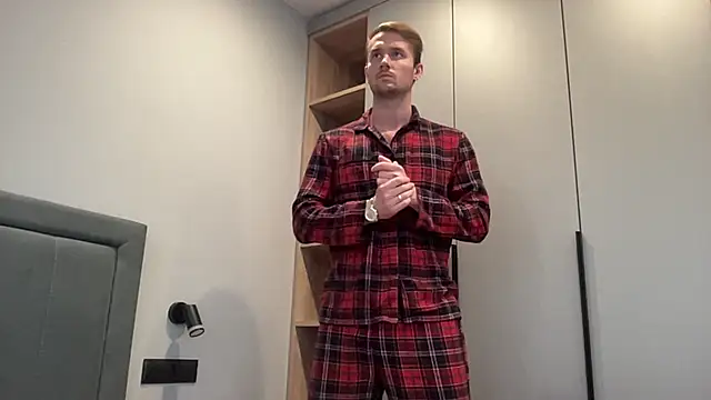 cute mark online show from 09/20/25, 03:02