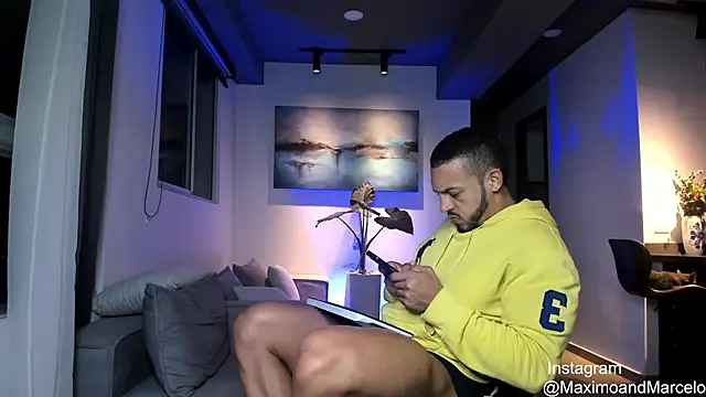 Maximo Marcelo online show from 03/04/25, 02:06