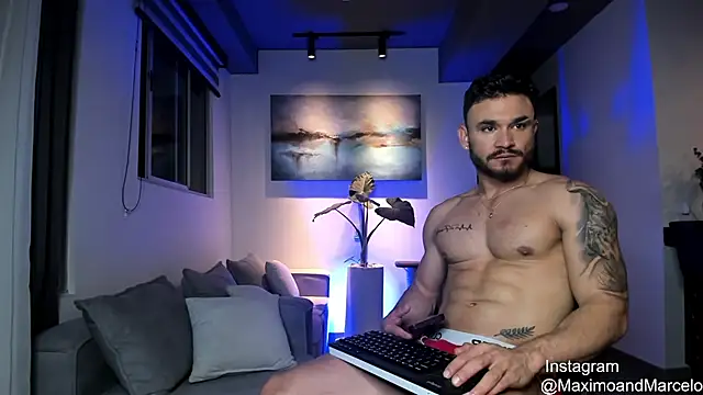 Maximo Marcelo online show from 03/05/25, 02:03