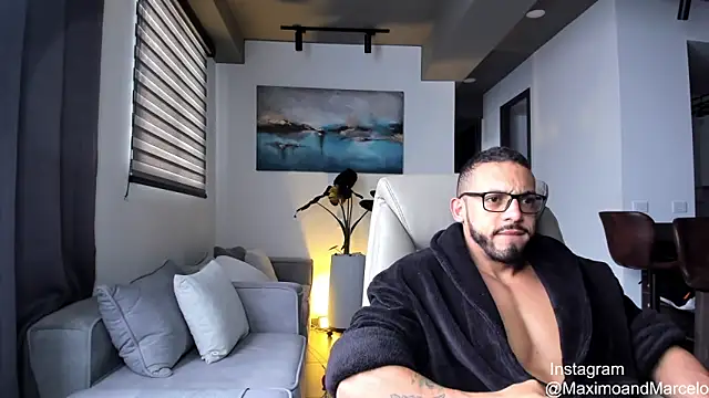 Maximo Marcelo online show from 03/18/25, 01:09