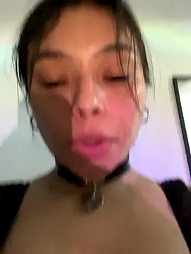 Snapshot of adry_moon666 chatting on 09/18/25, 06:26 adry moon666 online show from 09/18/25, 06:26