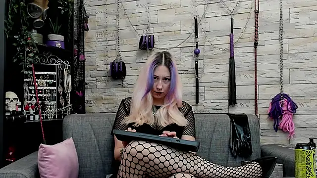 CruelMistress online show from 12/04/25, 12:20