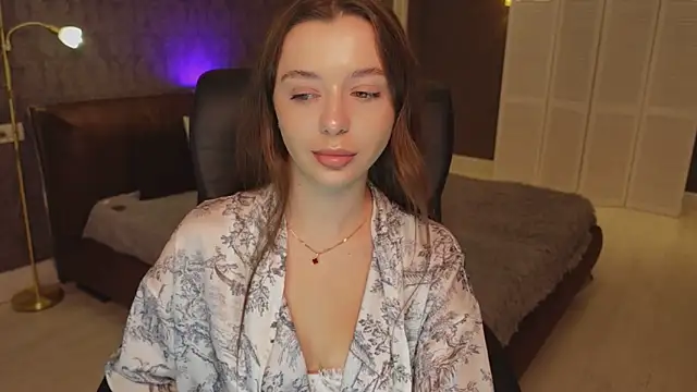 DinaCandy online show from 10/24/25, 10:00