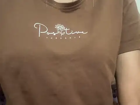 Snapshot of _FluffyHxney_ chatting on 03/06/25, 11:03 FluffyHxney online show from 03/06/25, 11:03