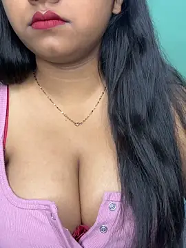 Ishaani 0 online show from 05/26/26, 07:43