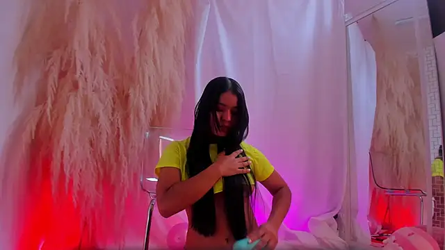 Snapshot of HayamiKioto chatting on 10/16/25, 01:12 HayamiKioto online show from 10/16/25, 01:12