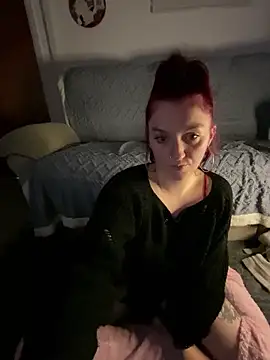 Snapshot of Stoner_BarbieXX chatting on 12/13/24, 10:34 Stoner BarbieXX online show from 12/13/24, 10:34