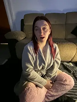 Snapshot of Stoner_BarbieXX chatting on 02/27/25, 10:42 Stoner BarbieXX online show from 02/27/25, 10:42