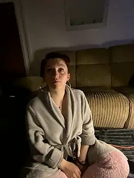 Snapshot of Stoner_BarbieXX chatting on 03/02/25, 10:48 Stoner BarbieXX online show from 03/02/25, 10:48