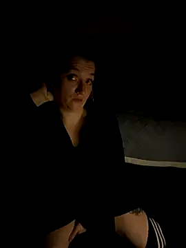 Snapshot of Stoner_BarbieXX chatting on 12/14/25, 10:47 Stoner BarbieXX online show from 12/14/25, 10:47