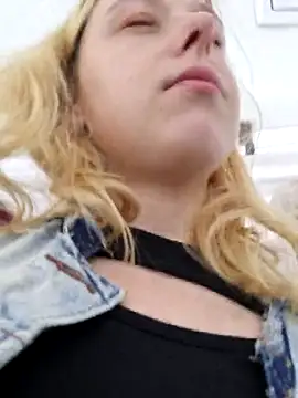 Public Katrisha online show from 11/12/25, 03:56