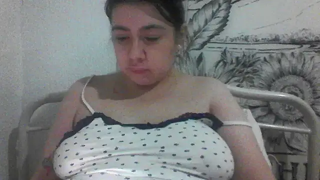 CamilaCherryX online show from 09/28/25, 10:04