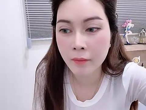 Zozo qq online show from 10/29/25, 10:50