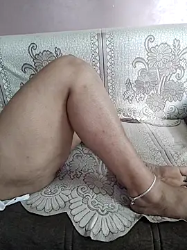 milf-kaira online show from 03/03/25, 06:15