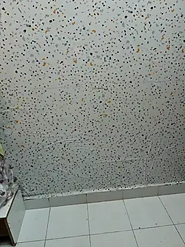 milf-kaira online show from 12/22/25, 05:48