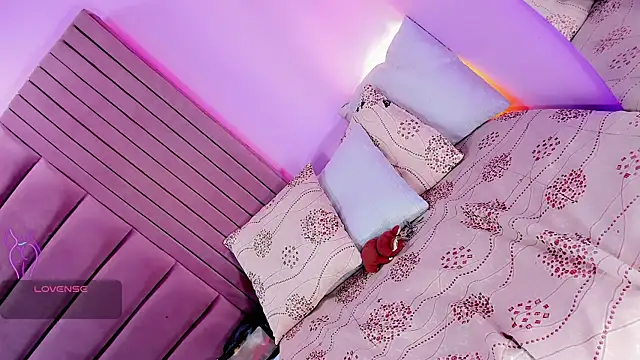 Shanelengel online show from 04/19/26, 09:17