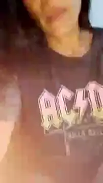 chloewildd  online show from 02/08/25, 09:46