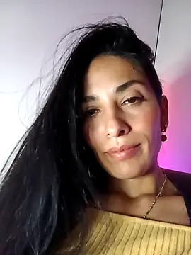 chloewildd  online show from 10/22/25, 08:41