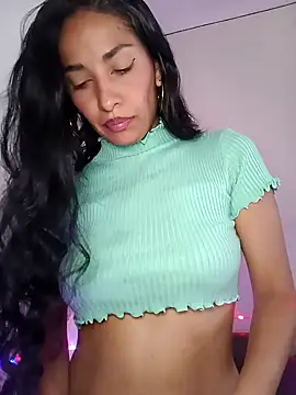 Snapshot of chloewildd_ chatting on 04/11/26, 01:26 chloewildd online show from 04/11/26, 01:26