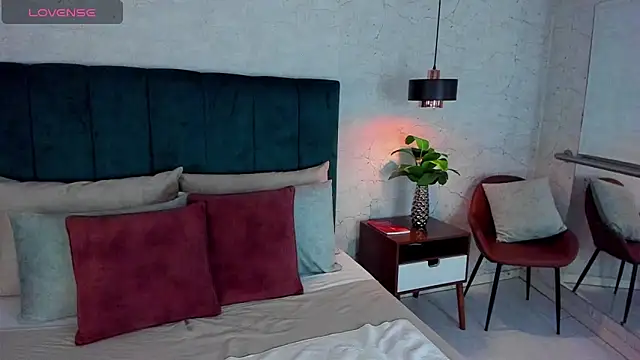 AdeleAndersonn online show from 04/16/26, 09:39