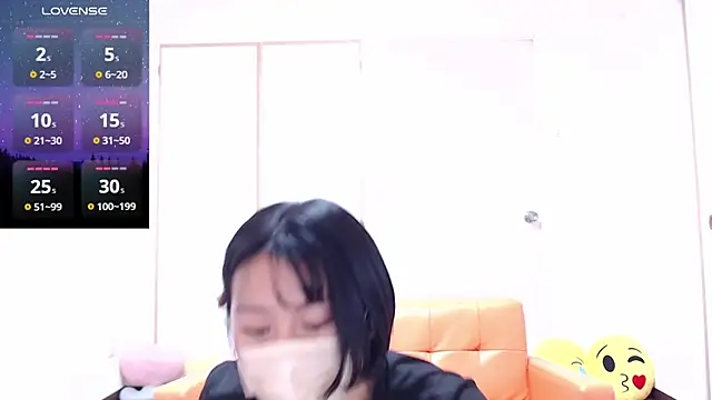 Snapshot of minamina1221 chatting on 02/11/25, 01:20 minamina1221 online show from 02/11/25, 01:20