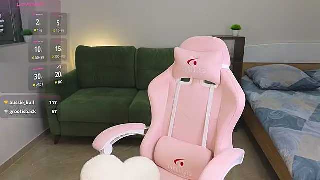 Snapshot of Eveleen_Soleen chatting on 12/05/24, 10:23 Eveleen Soleen online show from 12/05/24, 10:23