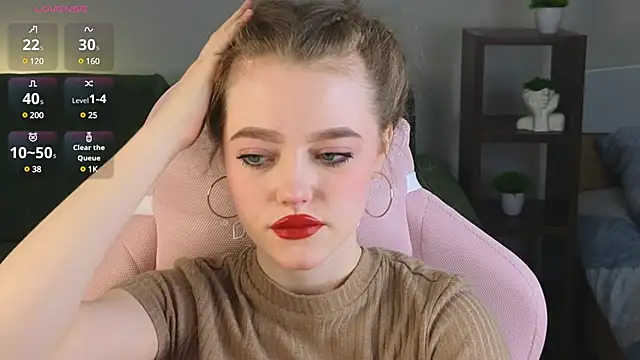 Snapshot of Eveleen_Soleen chatting on 12/08/24, 07:32 Eveleen Soleen online show from 12/08/24, 07:32