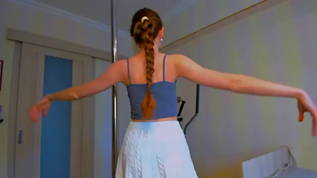 Fire Luna online show from 02/04/26, 06:08