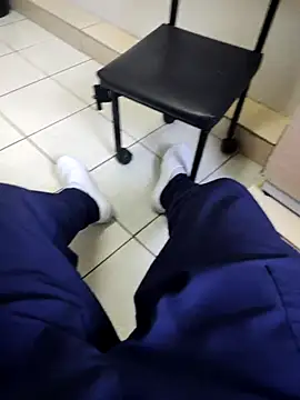 gatmoreno1 online show from 11/10/25, 04:28