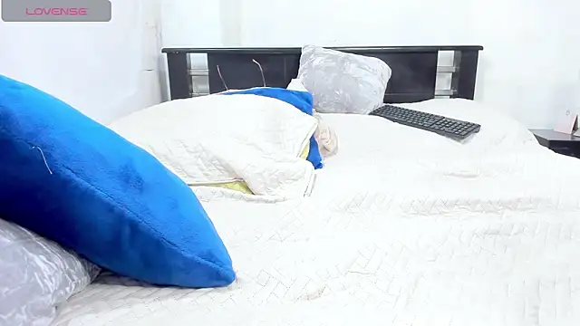 Snapshot of Natalystevens chatting on 02/09/25, 10:21 Natalystevens online show from 02/09/25, 10:21