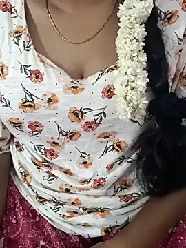 Snapshot of tamil-varshu chatting on 12/03/24, 03:11 tamil-varshu online show from 12/03/24, 03:11