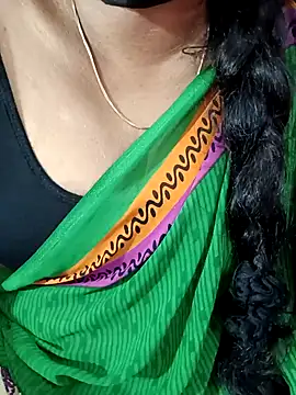 Snapshot of tamil-varshu chatting on 01/07/25, 04:16 tamil-varshu online show from 01/07/25, 04:16