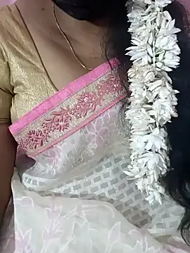 Snapshot of tamil-varshu chatting on 01/16/25, 03:46 tamil-varshu online show from 01/16/25, 03:46