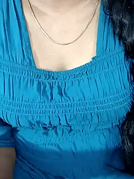 Snapshot of tamil-varshu chatting on 01/27/25, 05:58 tamil-varshu online show from 01/27/25, 05:58