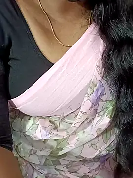 Snapshot of tamil-varshu chatting on 02/02/25, 01:52 tamil-varshu online show from 02/02/25, 01:52