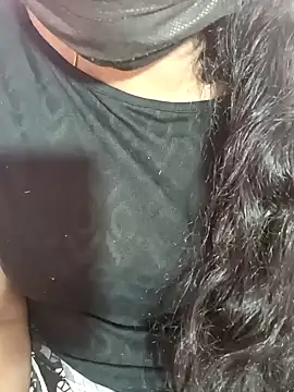 Snapshot of tamil-varshu chatting on 02/07/25, 07:38 tamil-varshu online show from 02/07/25, 07:38