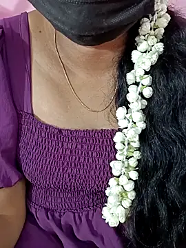 Snapshot of tamil-varshu chatting on 02/20/25, 02:57 tamil-varshu online show from 02/20/25, 02:57