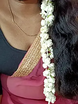 Snapshot of tamil-varshu chatting on 02/21/25, 04:05 tamil-varshu online show from 02/21/25, 04:05