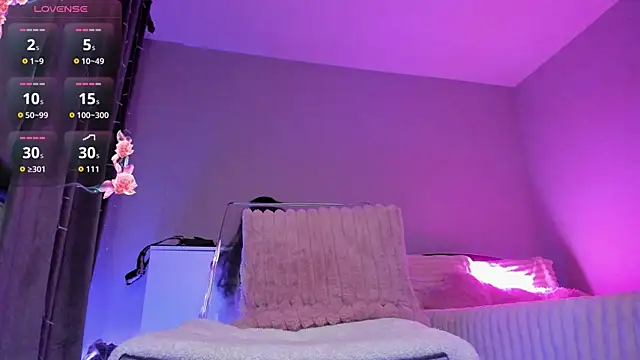 kyliejo18 online show from 04/04/26, 03:38