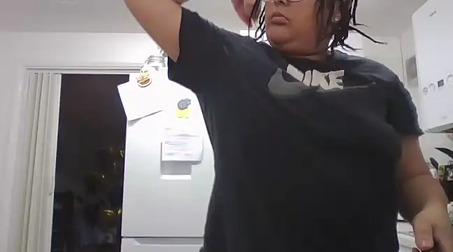 Snapshot of vanilla_chocolate23 chatting on 02/13/25, 01:48 vanilla chocolate23 online show from 02/13/25, 01:48