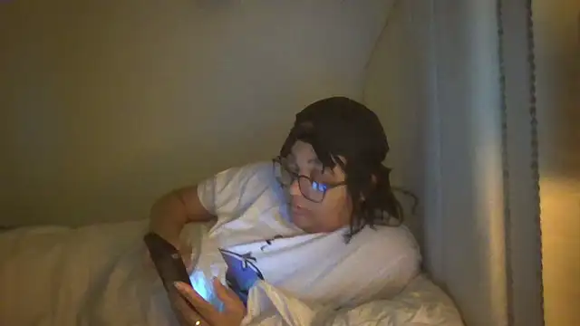 Snapshot of vanilla_chocolate23 chatting on 02/16/25, 10:21 vanilla chocolate23 online show from 02/16/25, 10:21