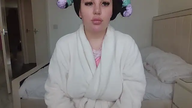 Snapshot of vanilla_chocolate23 chatting on 02/21/25, 03:10 vanilla chocolate23 online show from 02/21/25, 03:10