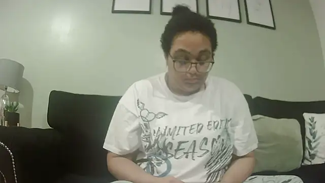 vanilla chocolate23 online show from 01/08/26, 08:27