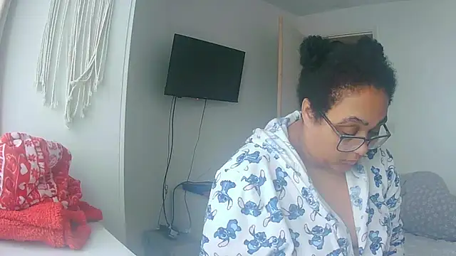 vanilla chocolate23 online show from 02/16/26, 11:39