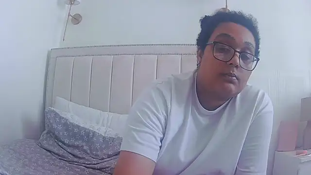 vanilla chocolate23 online show from 03/18/26, 10:07