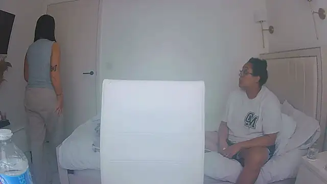 vanilla chocolate23 online show from 04/26/26, 10:57