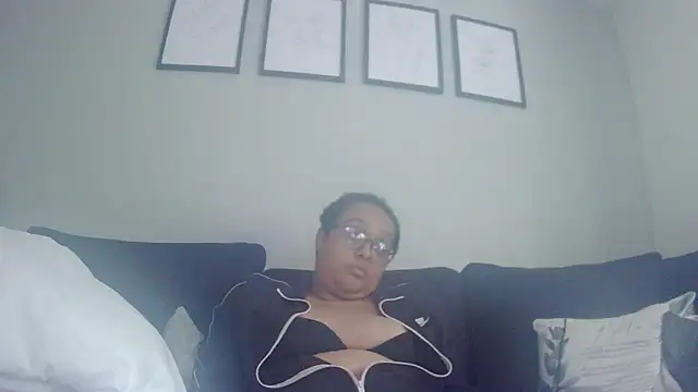 vanilla chocolate23 online show from 06/03/26, 02:33