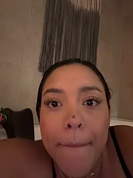 kenndall 21 online show from 02/04/25, 05:10