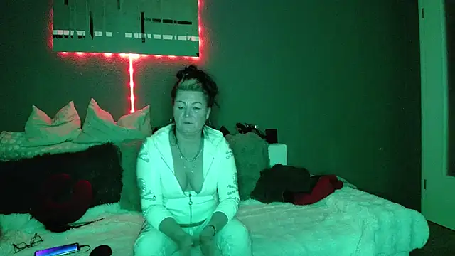 Missnikita6 online show from 01/24/25, 05:53