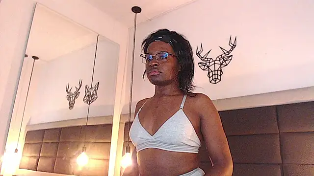 candy lovee69 online show from 11/01/25, 05:26